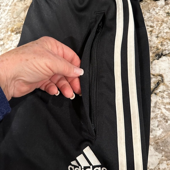 Boys XL Adidas  Joggers - Picture 5 of 5